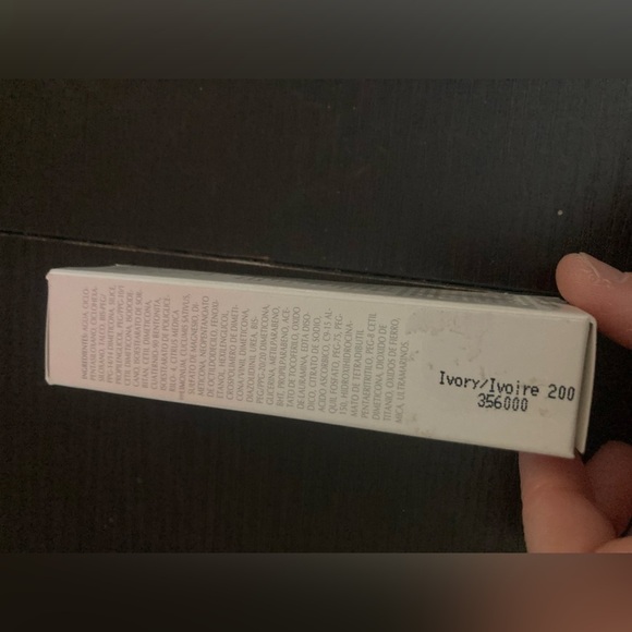 4/$25 Mary Kay Medium coverage foundation- 1 oz size Ivory in box. 1 box left - Picture 3 of 7